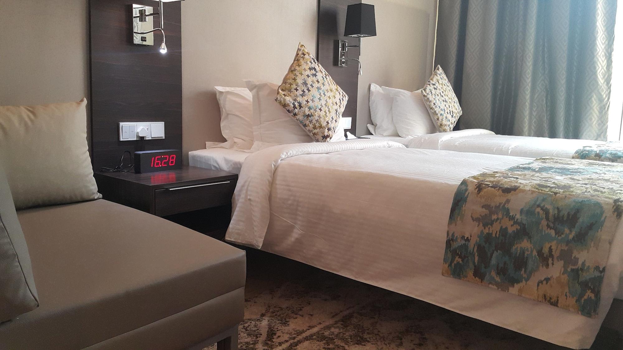 M Hotel Makkah By Millennium Mekka Exterior foto A room at the hotel