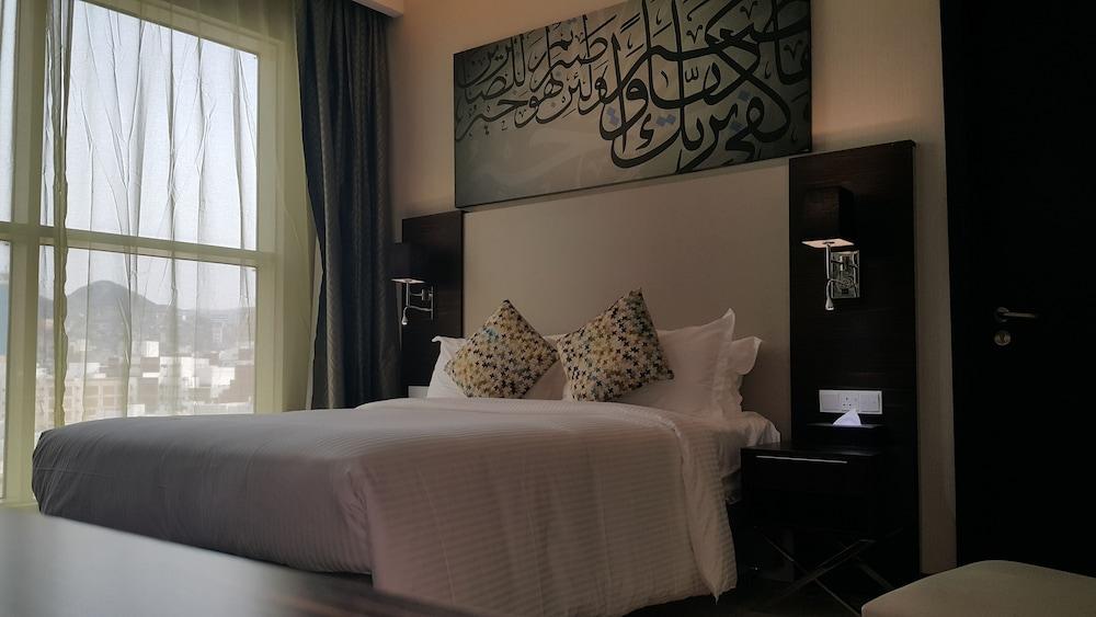 M Hotel Makkah By Millennium Mekka Exterior foto A room at the hotel