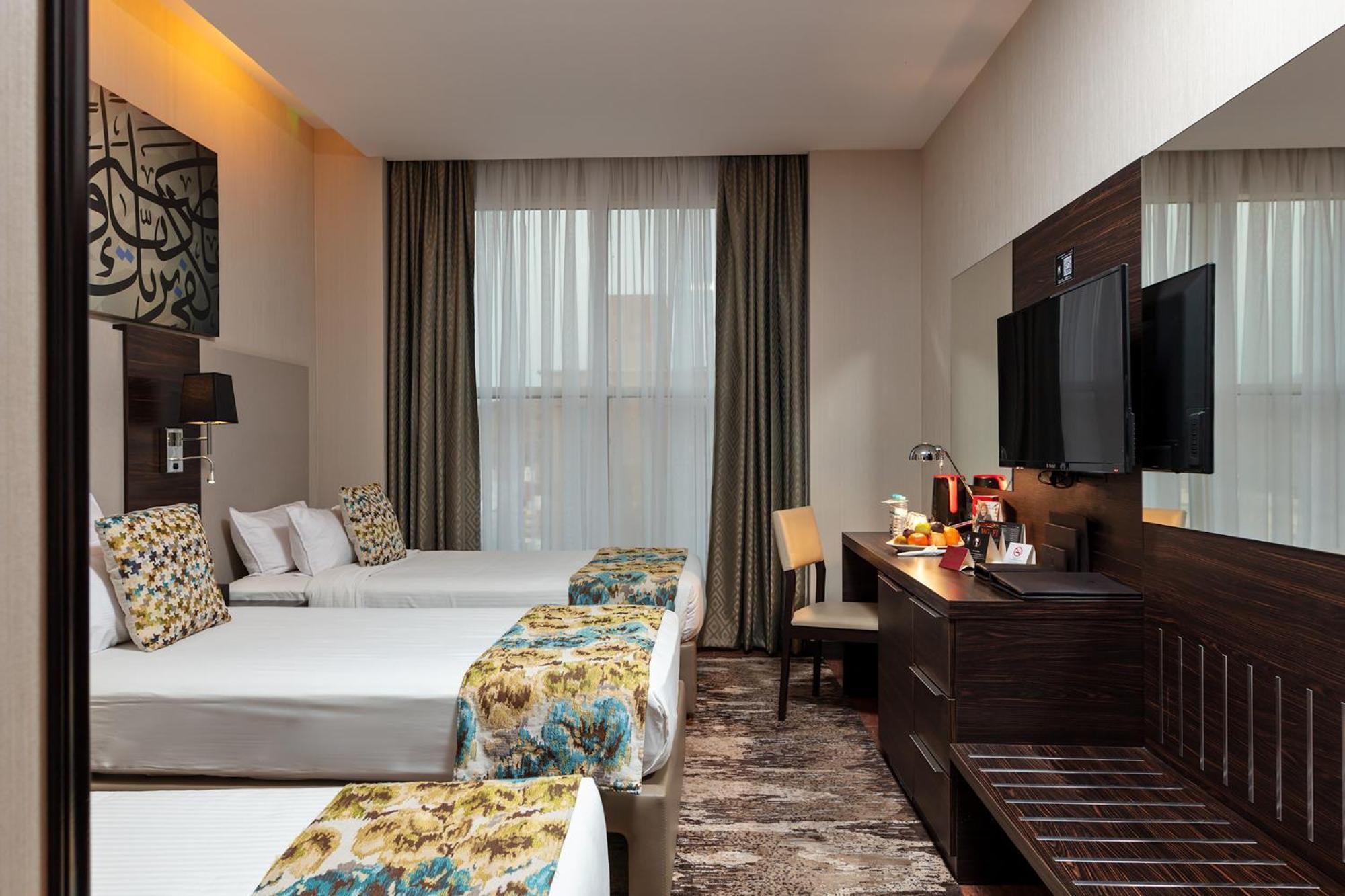 M Hotel Makkah By Millennium Mekka Exterior foto A room at the hotel