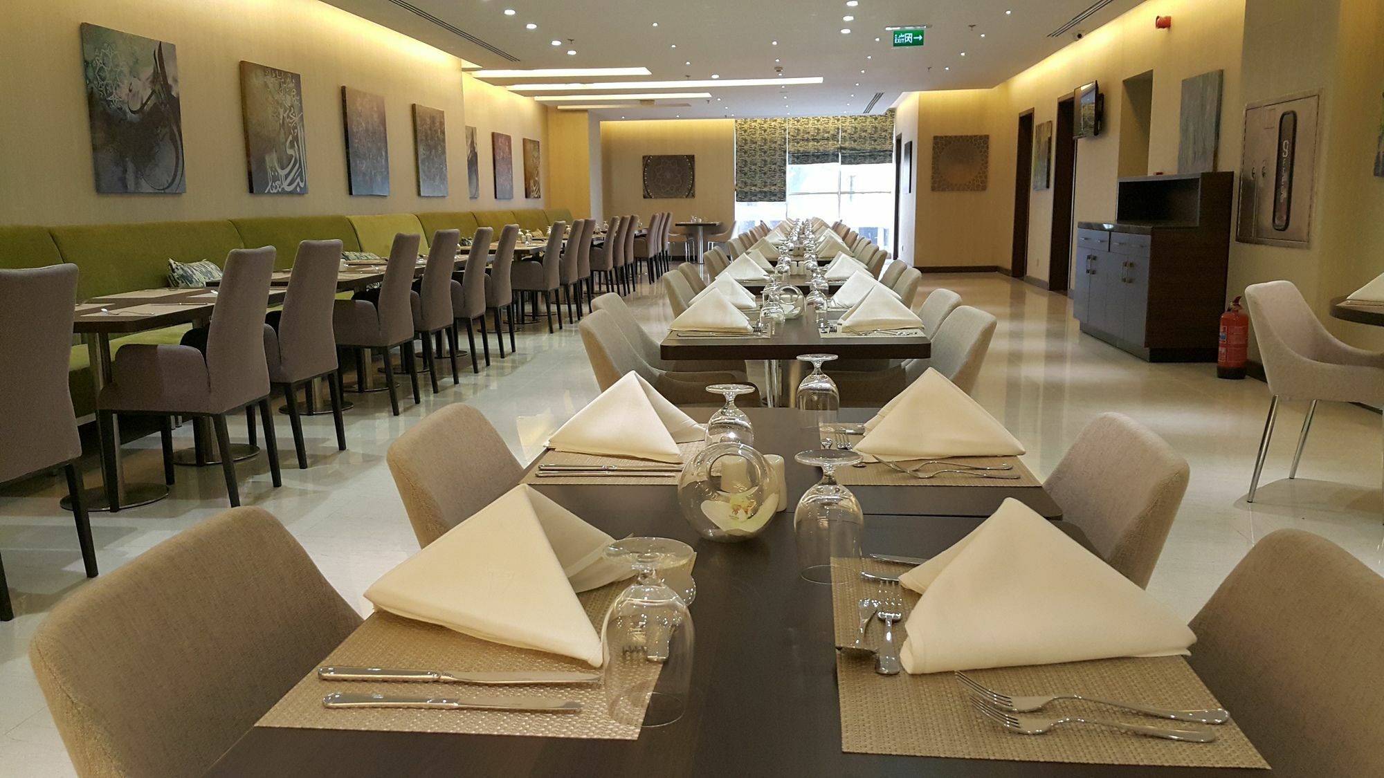 M Hotel Makkah By Millennium Mekka Exterior foto The hotel's restaurant