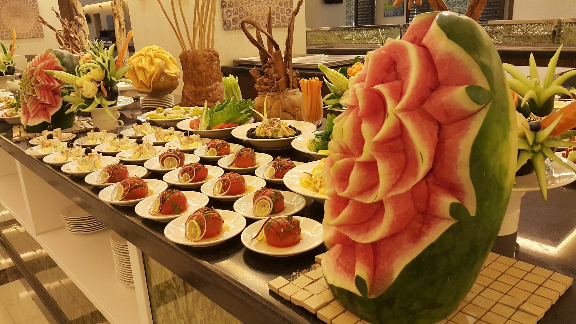 M Hotel Makkah By Millennium Mekka Exterior foto A buffet at a luxury hotel in Bangkok