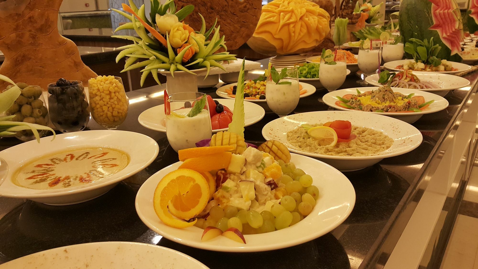 M Hotel Makkah By Millennium Mekka Exterior foto Vietnamese cuisine